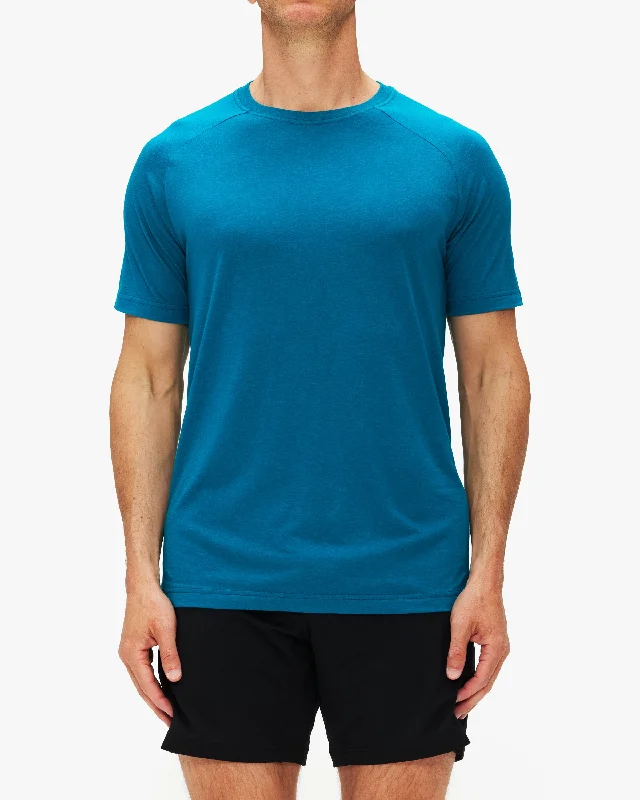 Alo Yoga Triumph Crewneck Short Sleeve