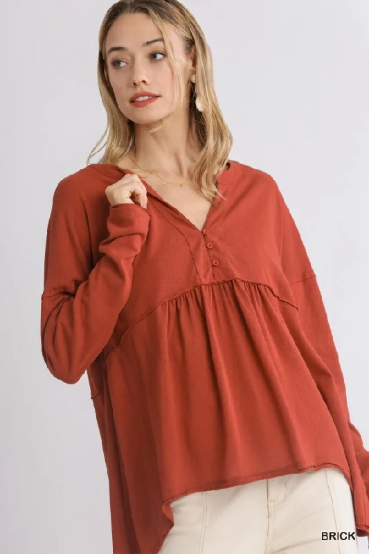 Womens Umgee Linen Blend Split V-Neck Button Front Long Sleeve Top with Raw Hem