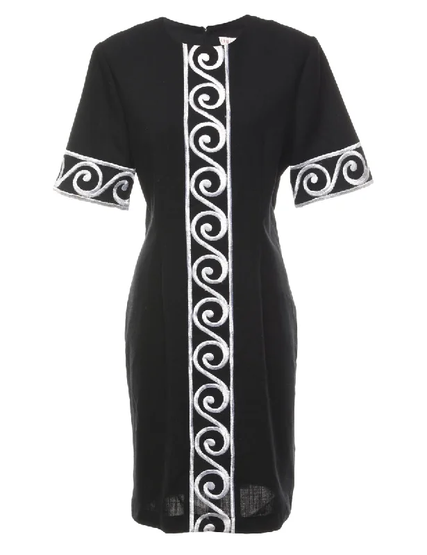 Embroidered Monochrome Dress - M